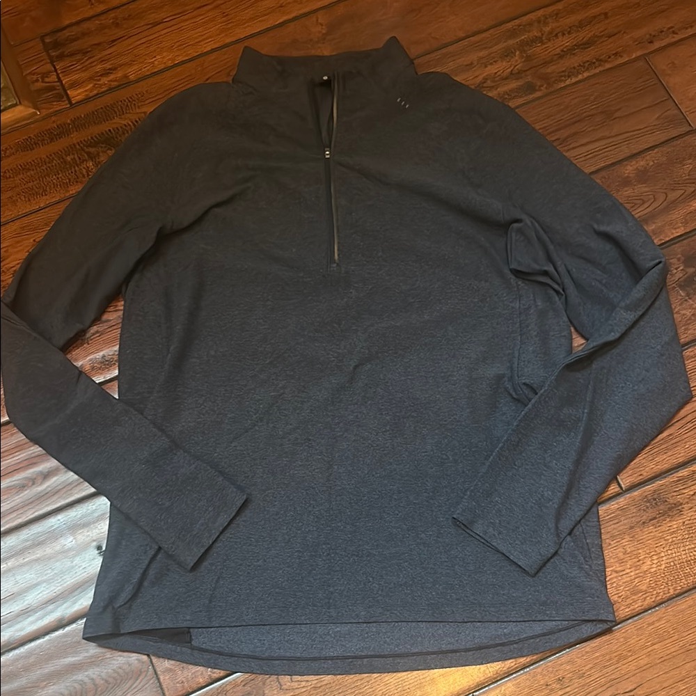 Men’s lululemon Athletica quarter zip size XL